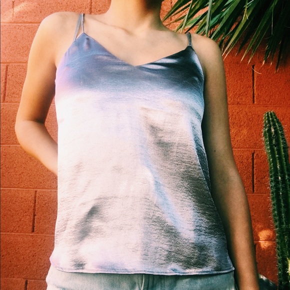 SILVER SOFT FLOWY TANKTOP 
🤍🤍🤍🤍🤍🤍🤍🤍🤍🤍 - Picture 3 of 3